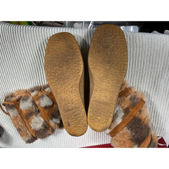 Vintage Shearling Fur Mukluk Boots Womens Size 8 Brown Suede Crepe Wedge Lace Up - Picture 5 of 10